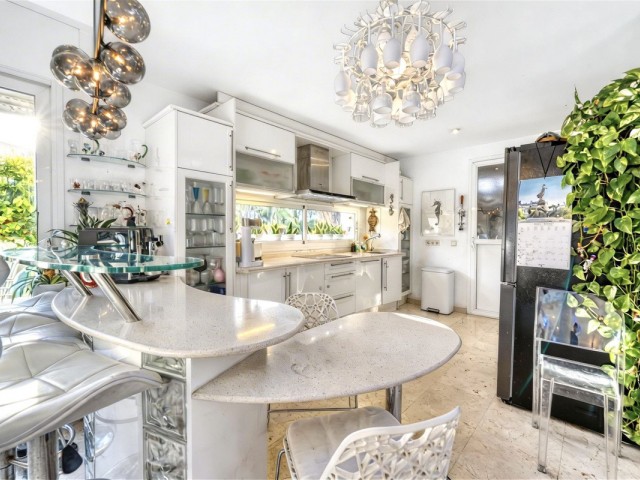 3 Bedrooms Villa in New Golden Mile