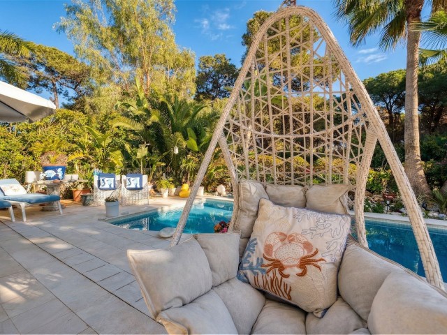 3 Bedrooms Villa in New Golden Mile