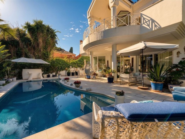 3 Bedrooms Villa in New Golden Mile