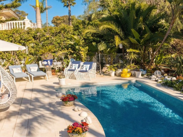 3 Bedrooms Villa in New Golden Mile