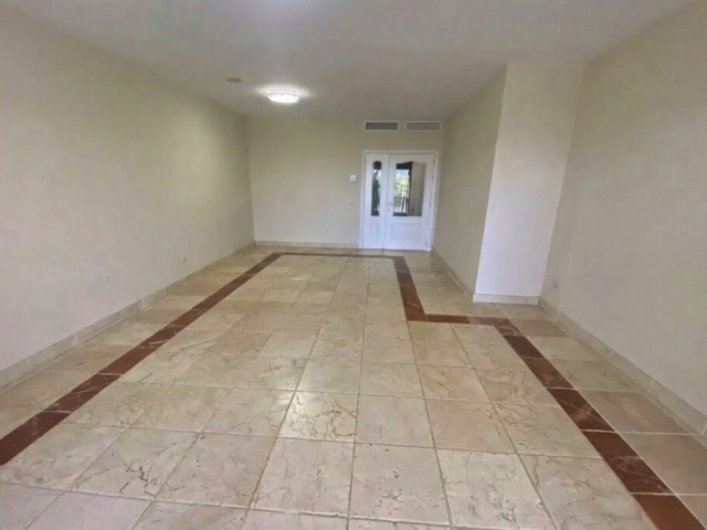 2 Bedrooms Apartment in Benahavís