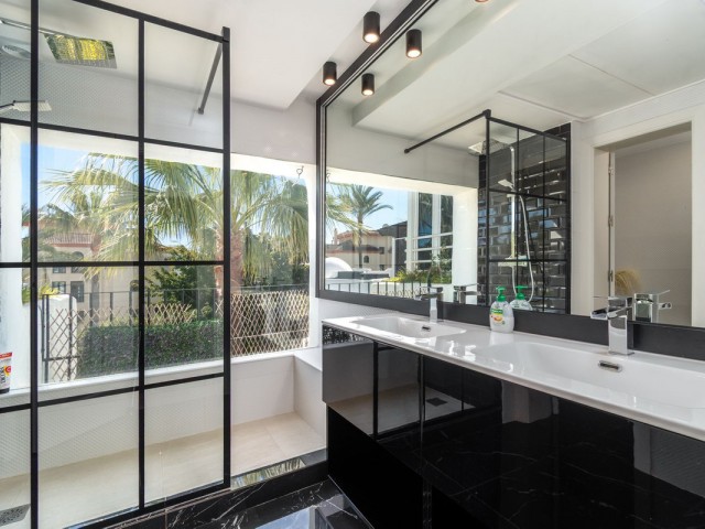 4 Sovrums Lägenhet i Puerto Banús