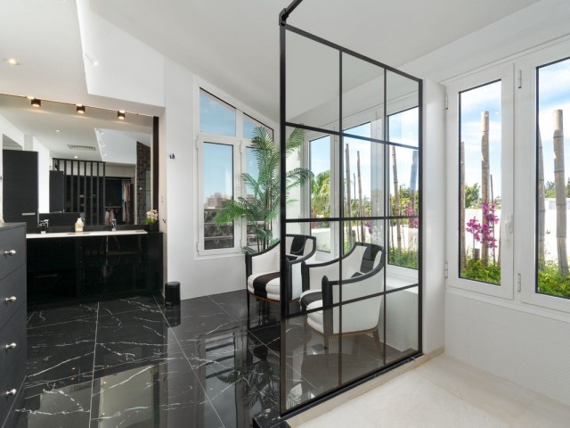 4 Sovrums Lägenhet i Puerto Banús