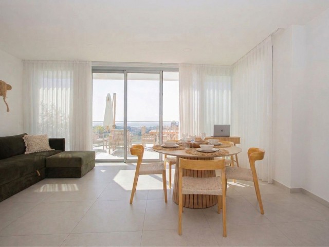 Ático con 2 Dormitorios  en Mijas