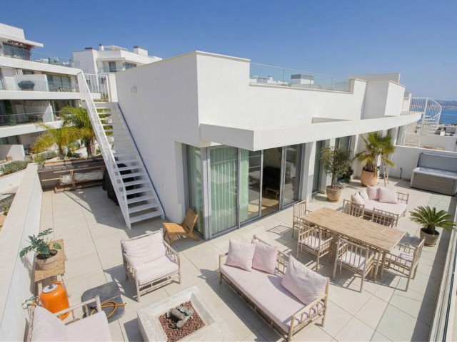 Penthouse avec 2 Chambres  à Mijas