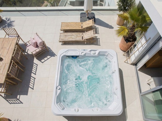Penthouse avec 2 Chambres  à Mijas