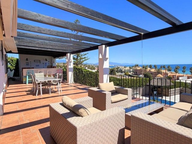 Villa avec 5 Chambres  à Estepona