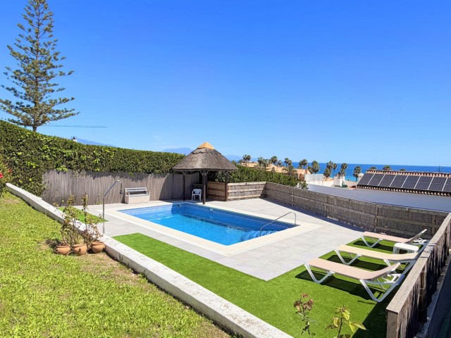 Villa avec 5 Chambres  à Estepona