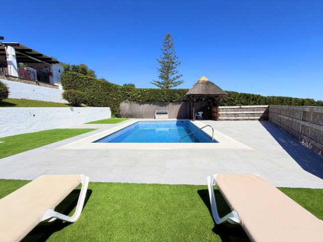 Villa avec 5 Chambres  à Estepona