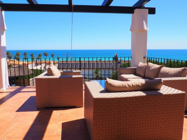 Villa avec 5 Chambres  à Estepona