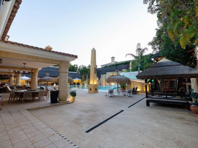 7 Bedrooms Villa in Sotogrande Alto