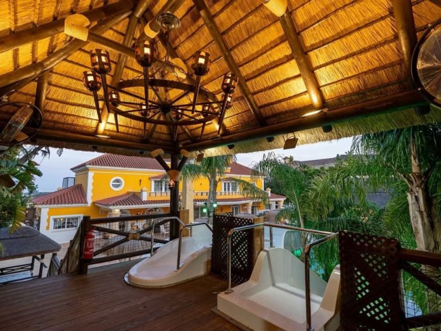 7 Bedrooms Villa in Sotogrande Alto