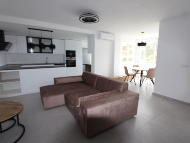 3 Bedrooms Apartment in Elviria