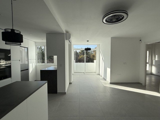 3 Bedrooms Apartment in Elviria