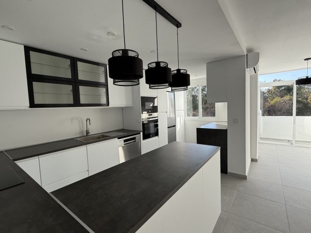 3 Bedrooms Apartment in Elviria