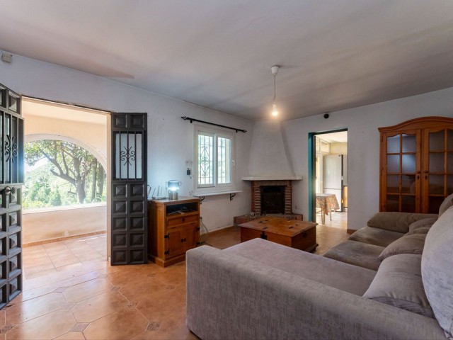 2 Soveroms Villa i Ojén