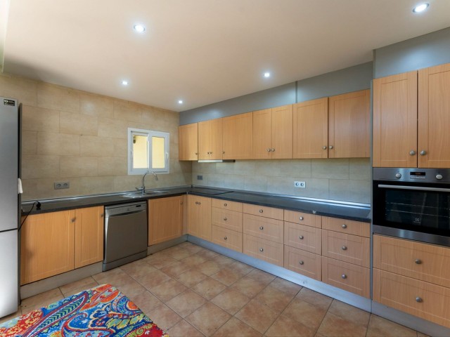 2 Soveroms Villa i Ojén