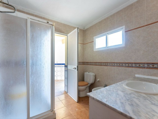 2 Soveroms Villa i Ojén