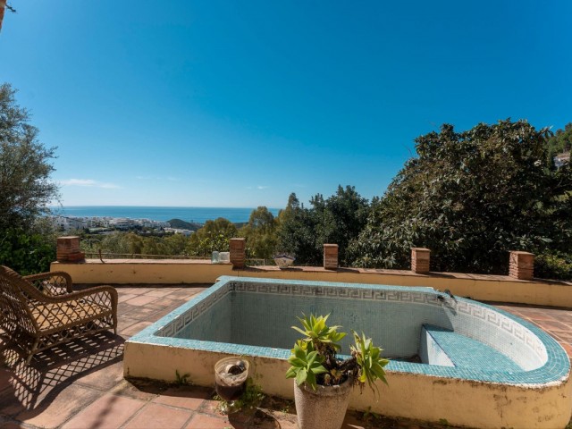 2 Soveroms Villa i Ojén