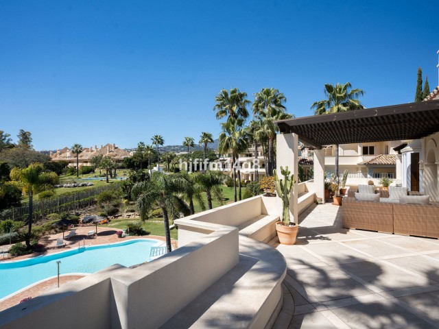 3 Bedrooms Apartment in Nueva Andalucía