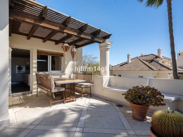 3 Bedrooms Apartment in Nueva Andalucía