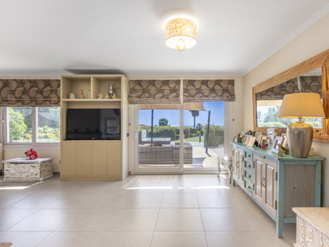 Villa avec 6 Chambres  à Estepona