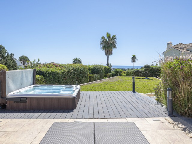 Villa avec 6 Chambres  à Estepona
