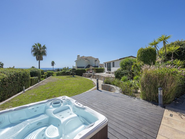 Villa avec 6 Chambres  à Estepona