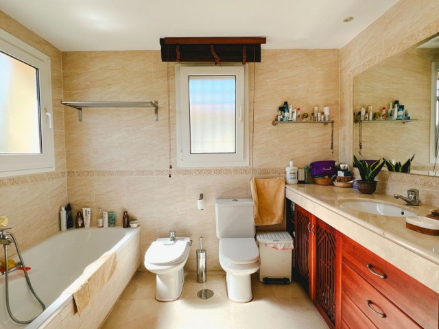 4 Schlafzimmer Villa in Riviera del Sol