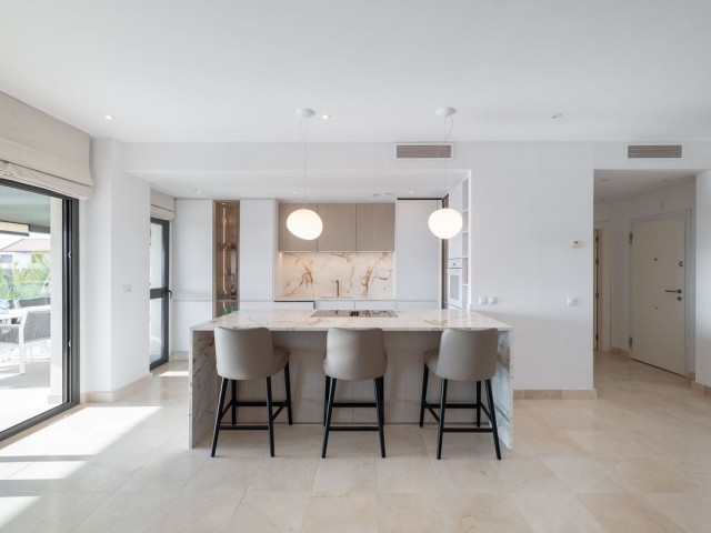 4 Bedrooms Apartment in Los Flamingos