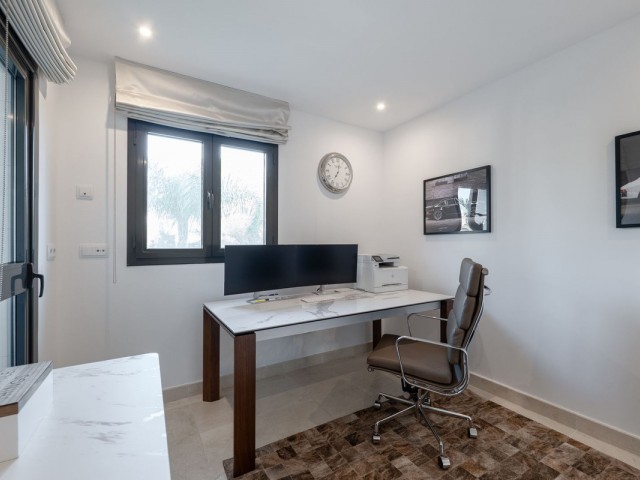 4 Bedrooms Apartment in Los Flamingos
