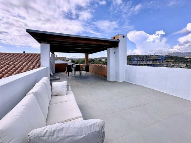 Villa avec 3 Chambres  à Estepona