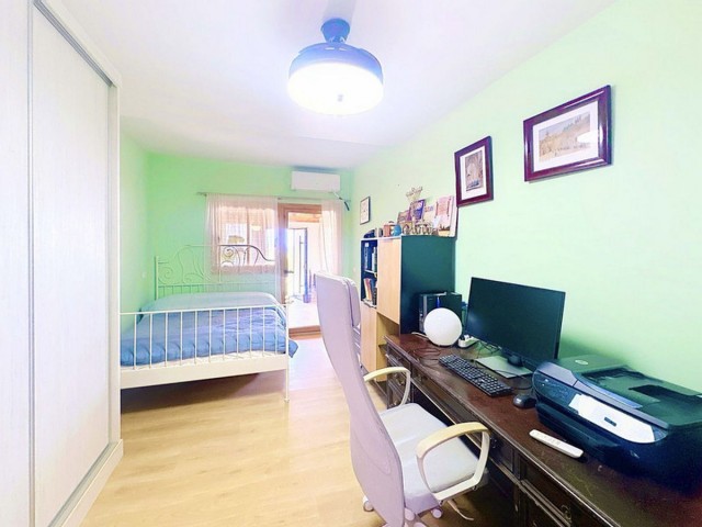 Villa avec 3 Chambres  à Estepona