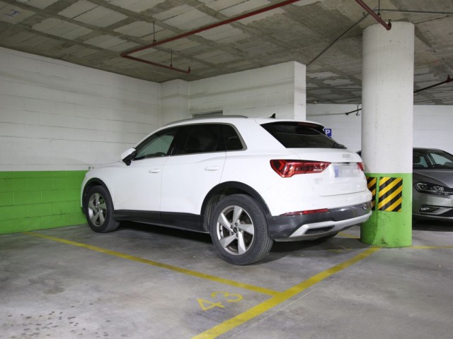 Apartamento con 3 Dormitorios  en Nueva Andalucía