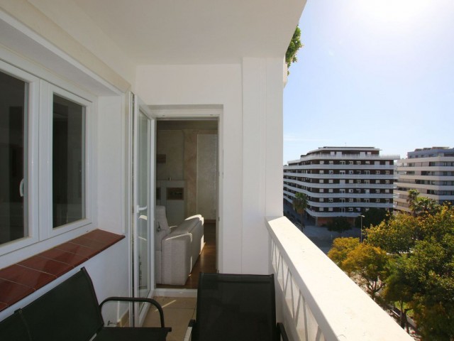 Appartement avec 3 Chambres  à Nueva Andalucía