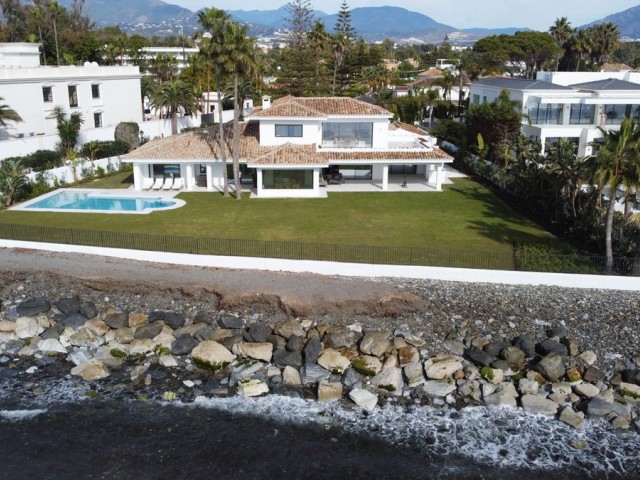 Villa avec 7 Chambres  à Guadalmina Baja