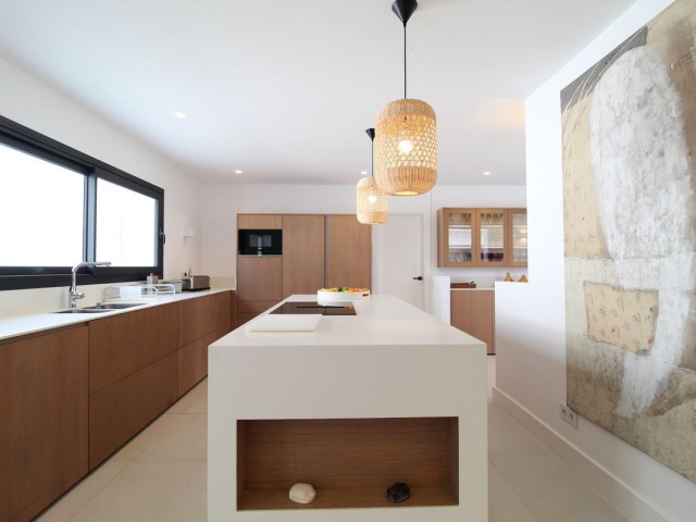 Villa avec 7 Chambres  à Guadalmina Baja