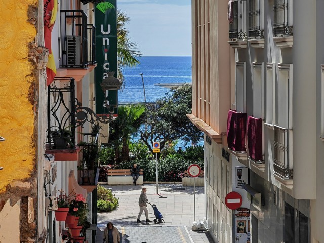 Adosado con 5 Dormitorios  en Estepona