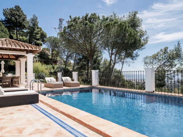 4 Bedrooms Villa in El Madroñal