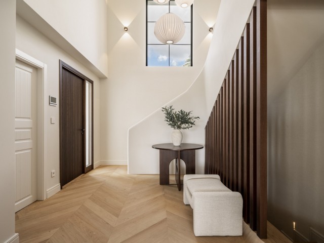 5 Bedrooms Villa in Nueva Andalucía