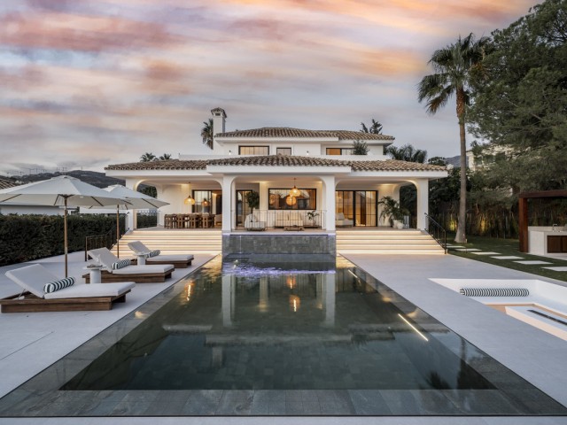 5 Schlafzimmer Villa in Nueva Andalucía