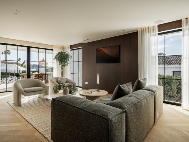 5 Schlafzimmer Villa in Nueva Andalucía