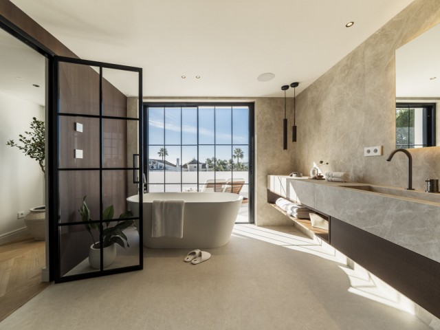 5 Schlafzimmer Villa in Nueva Andalucía