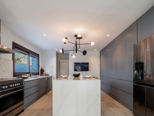 5 Bedrooms Villa in Selwo