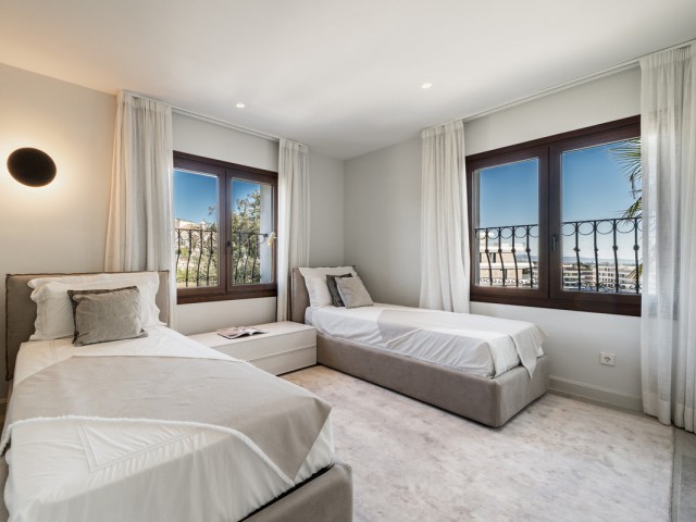 5 Bedrooms Villa in Selwo