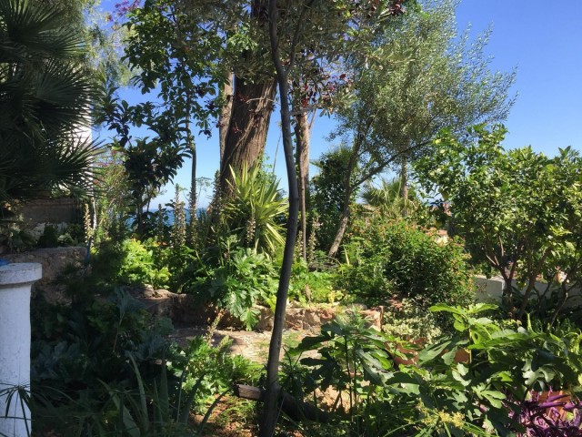 5 Bedrooms Villa in Torremolinos