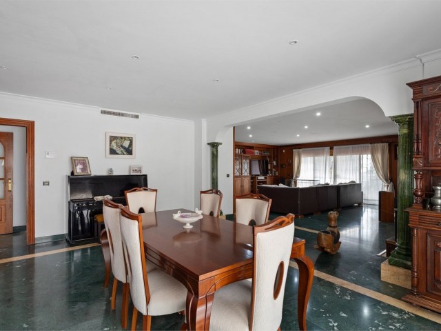 6 Bedrooms Villa in Benalmadena Costa