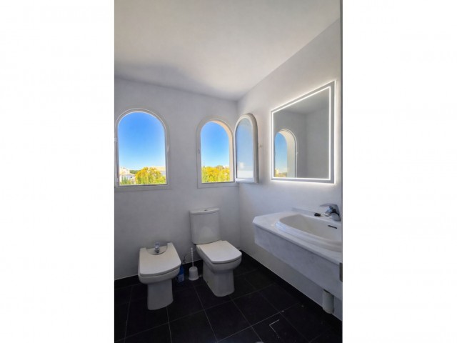 4 Schlafzimmer Reihenhaus in Calahonda