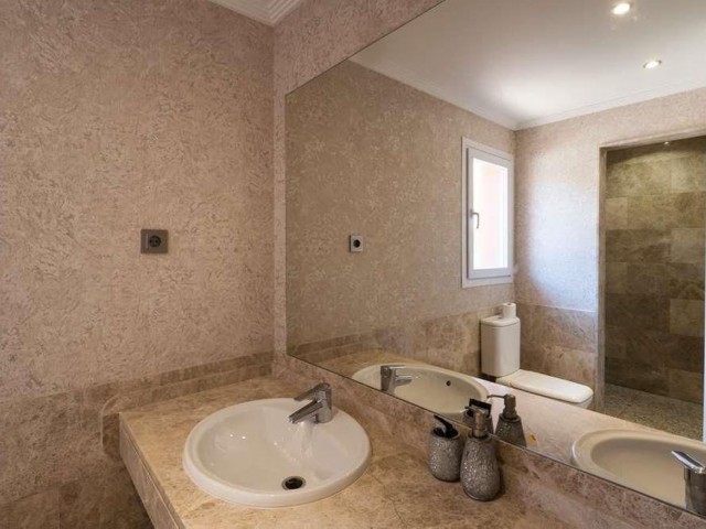 3 Bedrooms Townhouse in Santa Clara