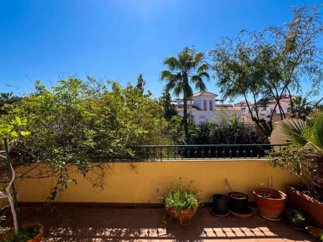 Villa avec 4 Chambres  à Riviera del Sol